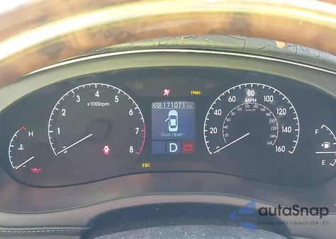 2009 Hyundai Genesis 4.6 z USA, uszkodzony, nr VIN KMHGC46FX9U058854